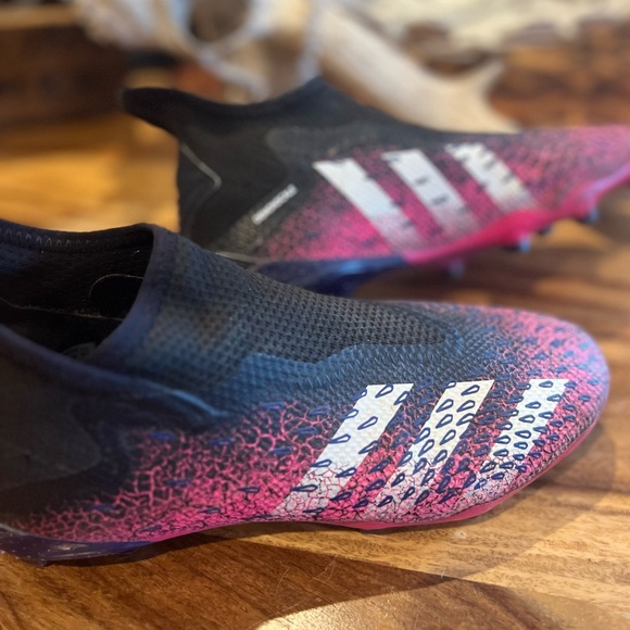 ADIDAS Predators - Picture 4 of 5